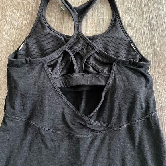 Athleta Black Swift Reach And Restore Built-in Bra Tank Top - Size: XS - Picture 8 of 10